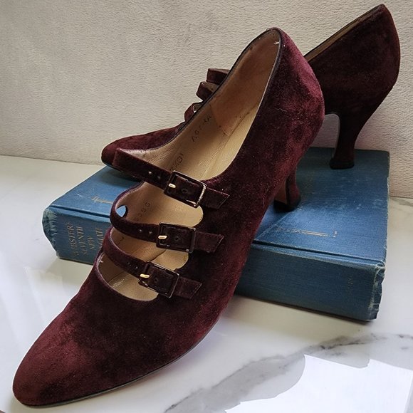 Salvatore Ferragamo Vintage Suede Pumps - Picture 3 of 15